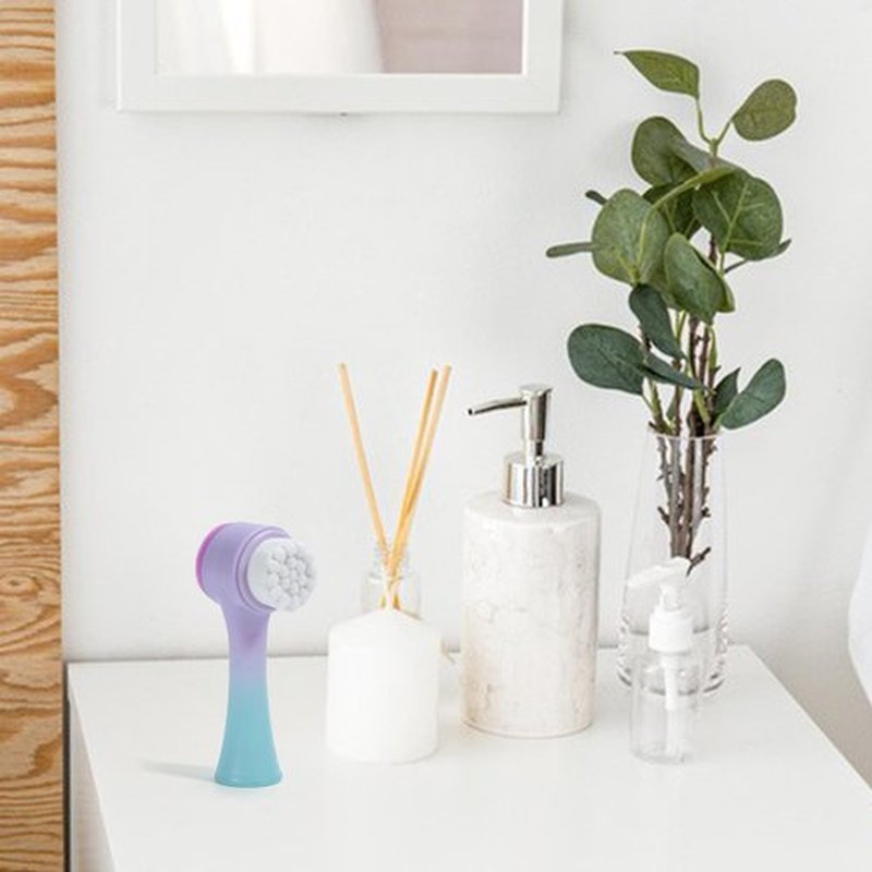 Beomeen Face Brush 2 in 1, Silicone Facial Cleansing Exfoliating Brush Soft Bristles Pore Deep Cleansing Manual Dual Face Wash Scrub Brush For Massaging, Makeup Skincare Removal, Gradient Purple