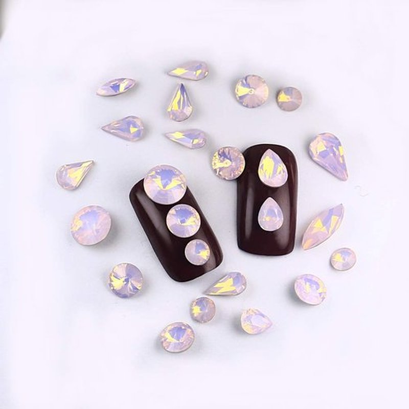 DONGZHOU Large Crystals for Nails Mixed Big Rhinestone Nail Art Set Big Stones Crystal Nail Rhinestones Diamond Crystal Gem Point Back Stones for Nail Art Clothing Wedding Dress Shoes Bags DIY Crafts