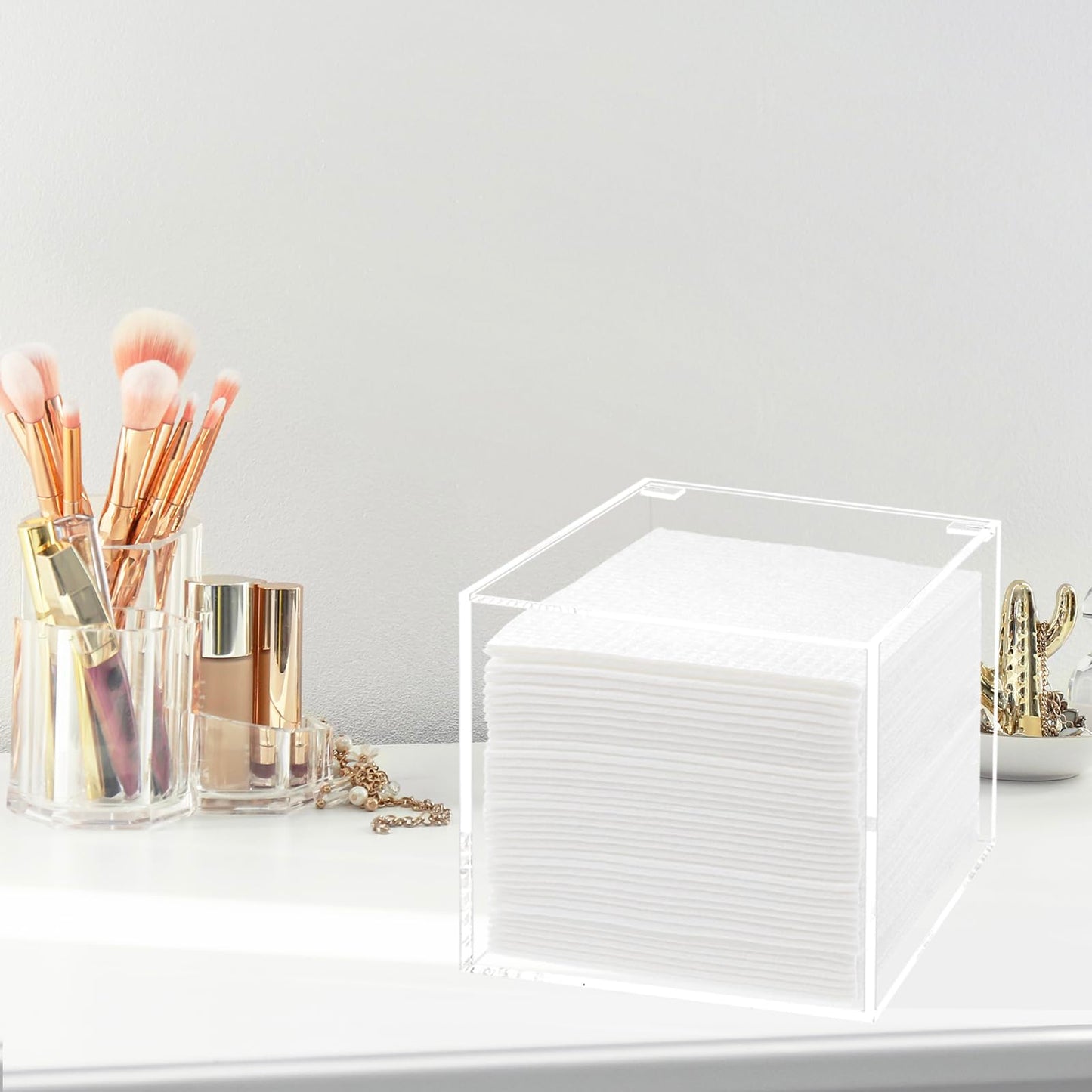 DELIPPLY Face Towel Disposable Holder Container Acrylic Facial Towels Box, Clear