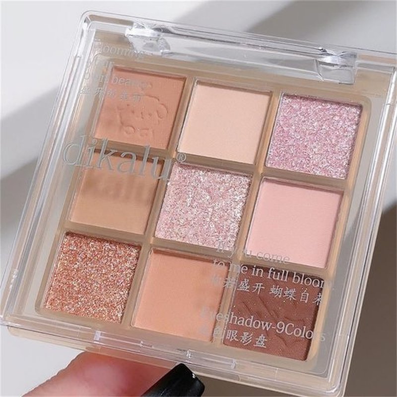 GHFCZOO Blooming Your Own Beauty Eyeshadow Palette, 9 Shades, Glitter and Matte Finishes (18#)