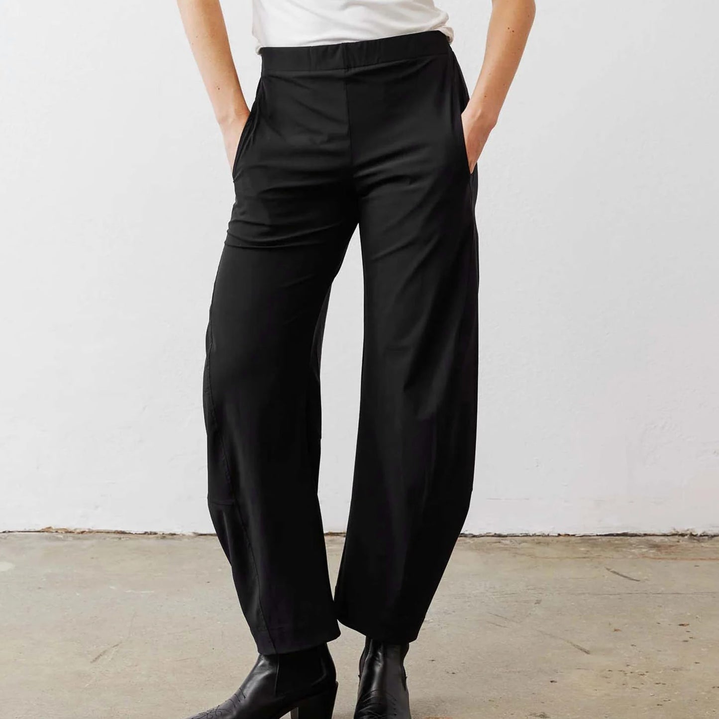 SeeLuNa Women Barrel Travel Pants Elastic Waistband Tapered Leg Baggy Mid Rise Work Trousers Lounge Pant with Pockets(Black, M)