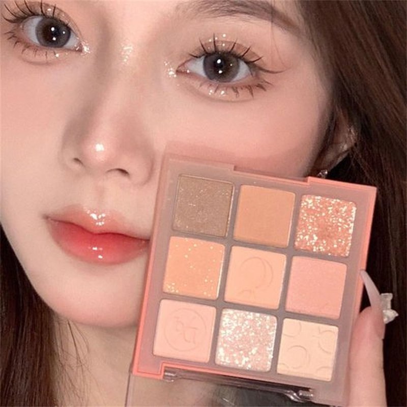 Blooming Your Own Beauty Eyeshadow Palette, 9 Shades, Glitter and Matte Finishes (14#)