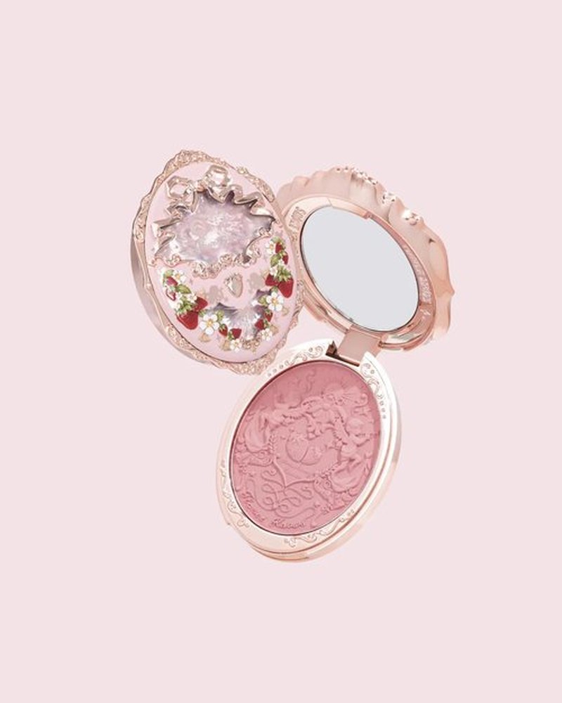 Strawberry Rococo Embossed Blush (03 Classic Ballet, 5g)