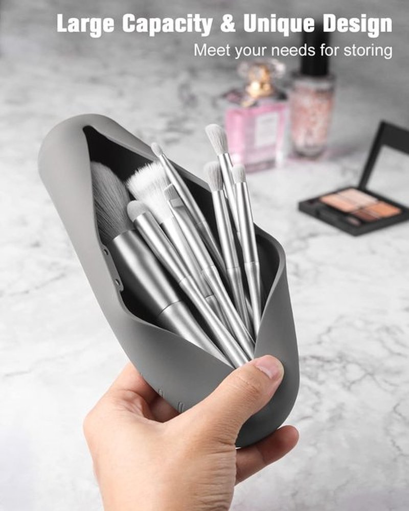 FERYES Large Travel Makeup Brush Holder, Magnetic Anti-fall Out Silicon Portable Cosmetic Face Brushes Holder, Soft and Sleek Makeup Tools Organizer for Travel- (8.27 * 2.36 * 1.57)