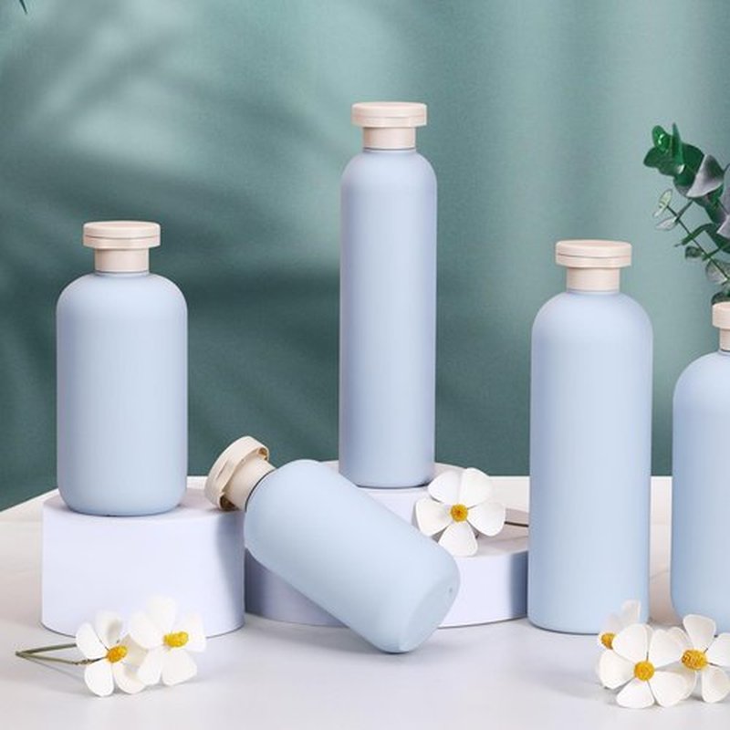 ASEVAT 6.7 oz Plastic Empty Squeeze Bottles for Shampoo, Travel Containers for Toiletries Leak Proof, Plastic Bottles with Caps, Shampoo Bottles Refillable for Lotion, Cream and Liquids (3 Pcs