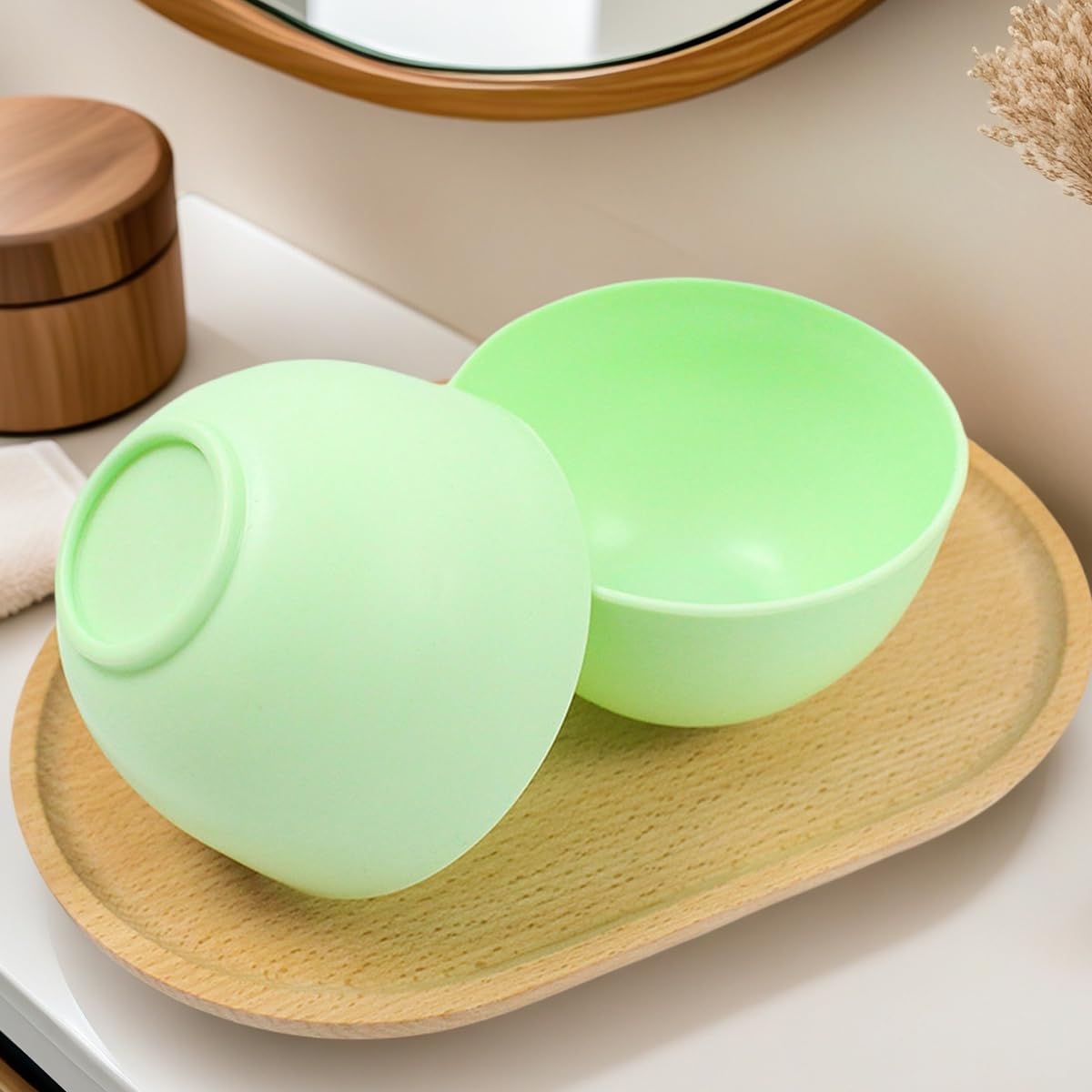 PLINNILUY 5 Pcs Diy Face Mask Mixing Bowl, Home Use Silicone Facial Mask Mixing Bowls Set Plastic Facial Mask Mixing Masks Set with Spatulas - DIY Skincare Mixing Tool Kit(Green-5Pcs)