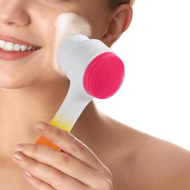 Beomeen Face Brush 2 in 1, Silicone Facial Cleansing Exfoliating Brush Soft Bristles Pore Deep Cleansing Manual Dual Face Wash Scrub Brush For Massaging, Makeup Skincare Removal, Gradient White