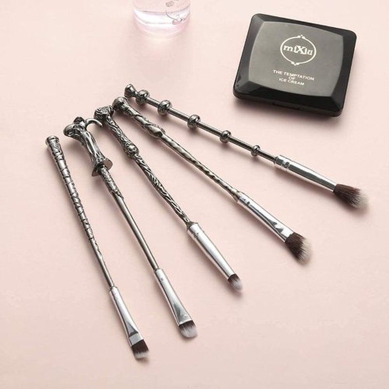5 PCS Harry Gifts Potter Makeup Brushes Wand Brushes Set for Foundation Blending Blush Concealer Eyebrow Face Powder