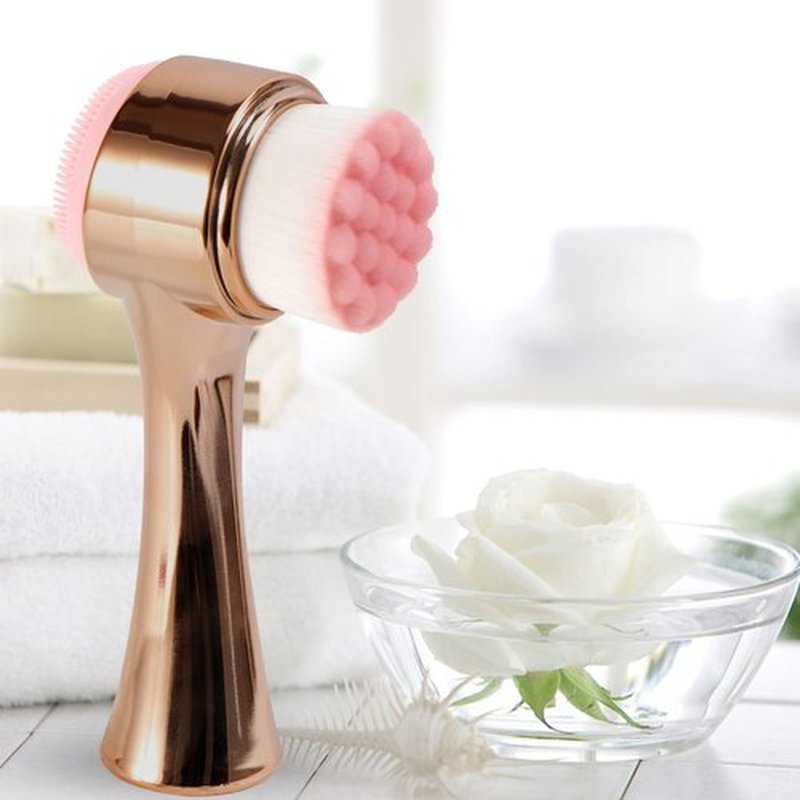 Beomeen Face Brush 2 in 1, Facial Cleansing Exfoliating Brush with Ultra Fine Soft Bristles for Pore Deep Cleansing Silicone Double Side Face Wash Scrub Brush for Skin Care, Gold
