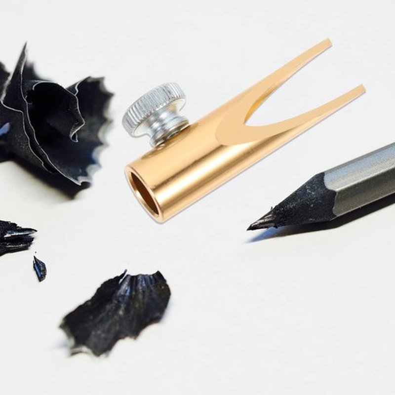 Beavorty Hand Tools Eyebrow Pencil Sharper Duckbill Sharpener Manual Makeup Sharpening Tool for Eyebrow Lip Pencils Cosmetic Pencil Eyeliner Lipliner Pencils Golden Color Pencils
