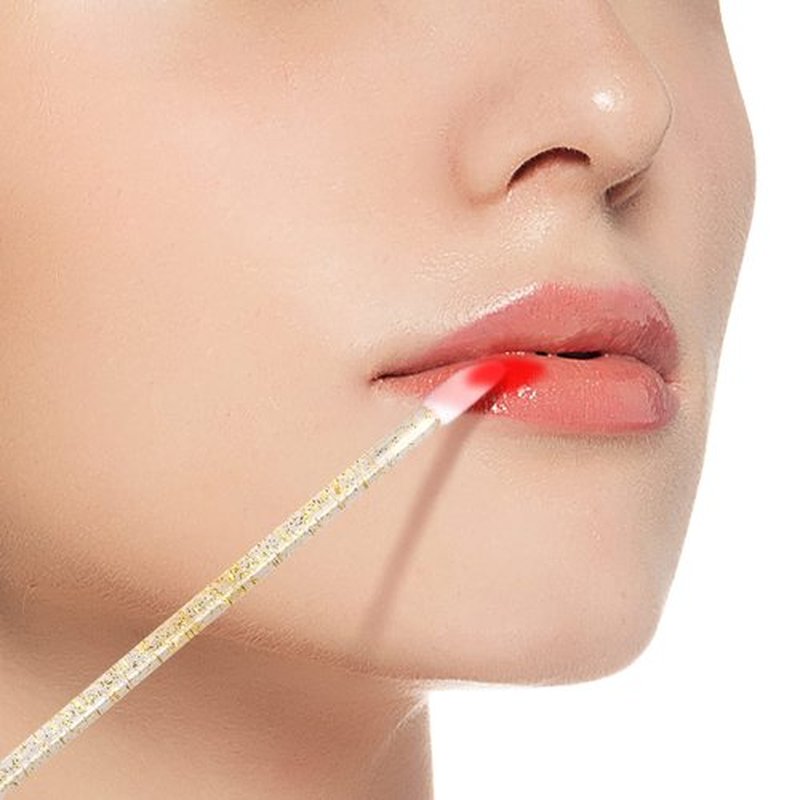 300PCS Glitter Crystal Lip Brush, Disposable Lip Brushes Lip Gloss Applicators Lipstick Gloss Wands Applicator Perfect Makeup Tool Kits (Gold)
