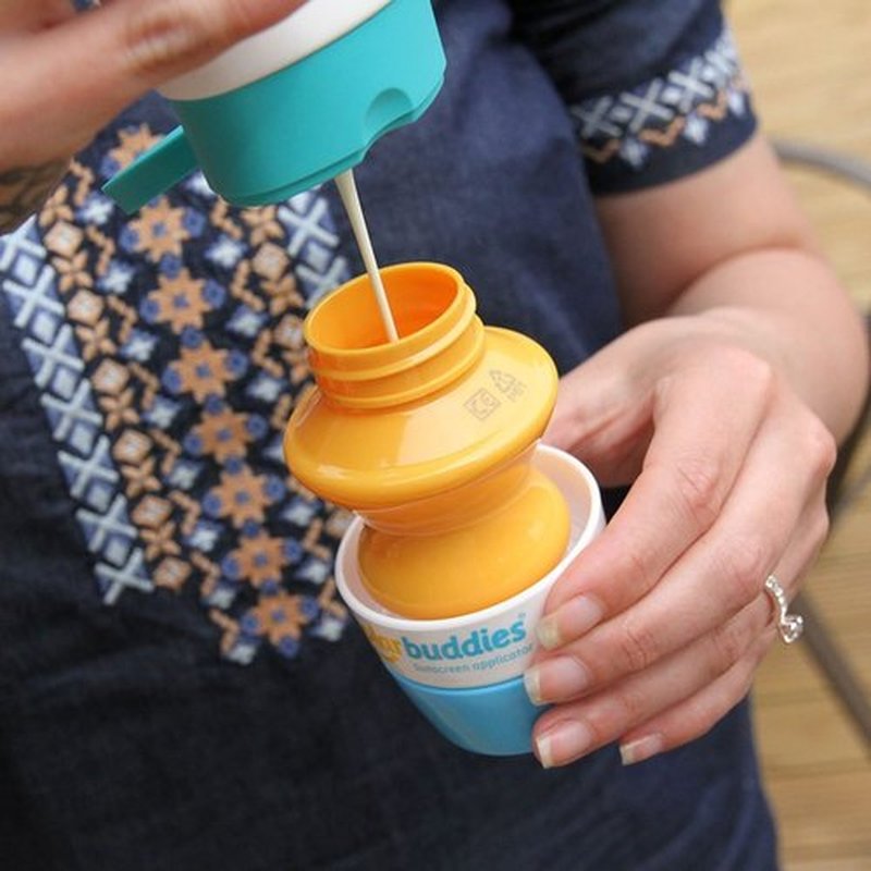 Solar Buddies Sunscreen Applicator - Green Pack of 2 - BPA-Free Refillable Roll on Sponge Sunscreen, Suncream & Lotion Applicator For Kids, Adults & Families - Holds 3.4fl oz, Perfect Size for Travel