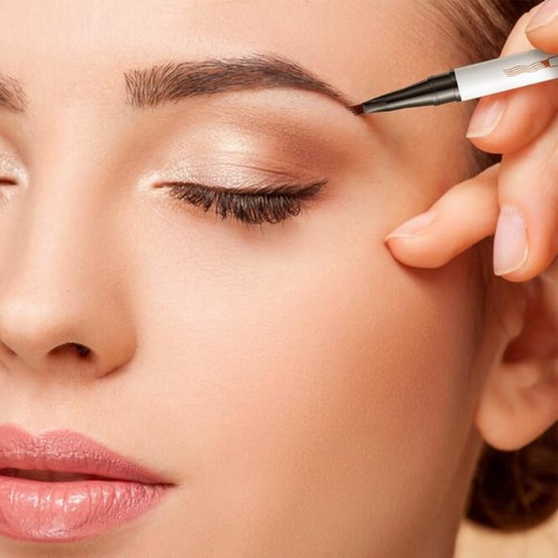 2024 Upgrade 3D Microblading Eyebrow Tattoo Pencil 4 Fork Tip, Fine Stroke Microblading Eyebrow Pencil Magic Eyebrow Pencil, Waterproof Contouring Pen Creates Natural Makeup Effect (Light Brown)