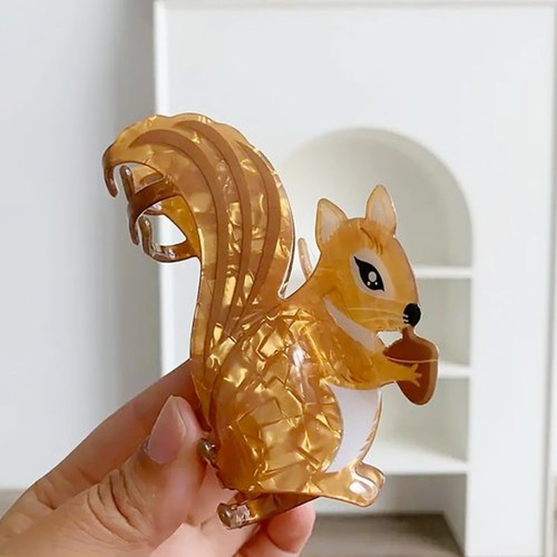 Thanksgiving Hair Clips Cute Hair Accessories Squirrel Shape Hair Claw Clips Brown Acrylic Shark Jaw Clip Medium Size Fall Hair Clip Cartoon Animal Hair Barrettes for Women Hair Supplies