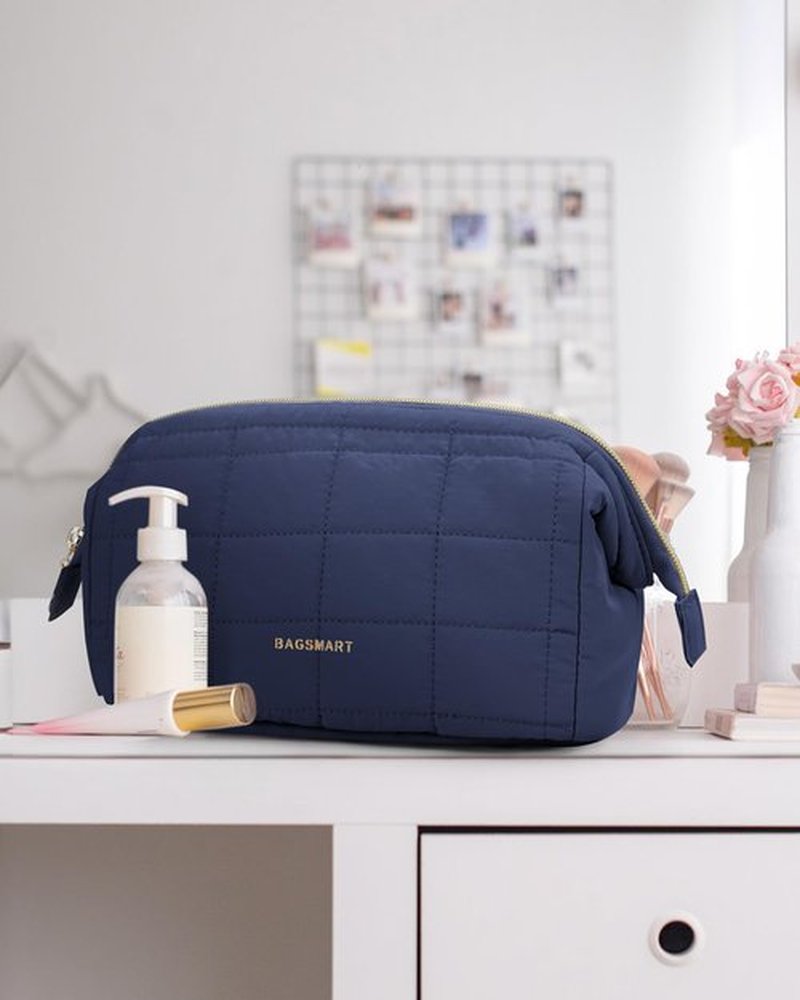BAGSMART Makeup Bag Travel Toiletry Bag, Puffy Padded Make Up Bags for Women Makeup Organizer Case, Wide-open Pouch Purse Travel Essentials Toiletries Accessories Brushes, Navy Blue