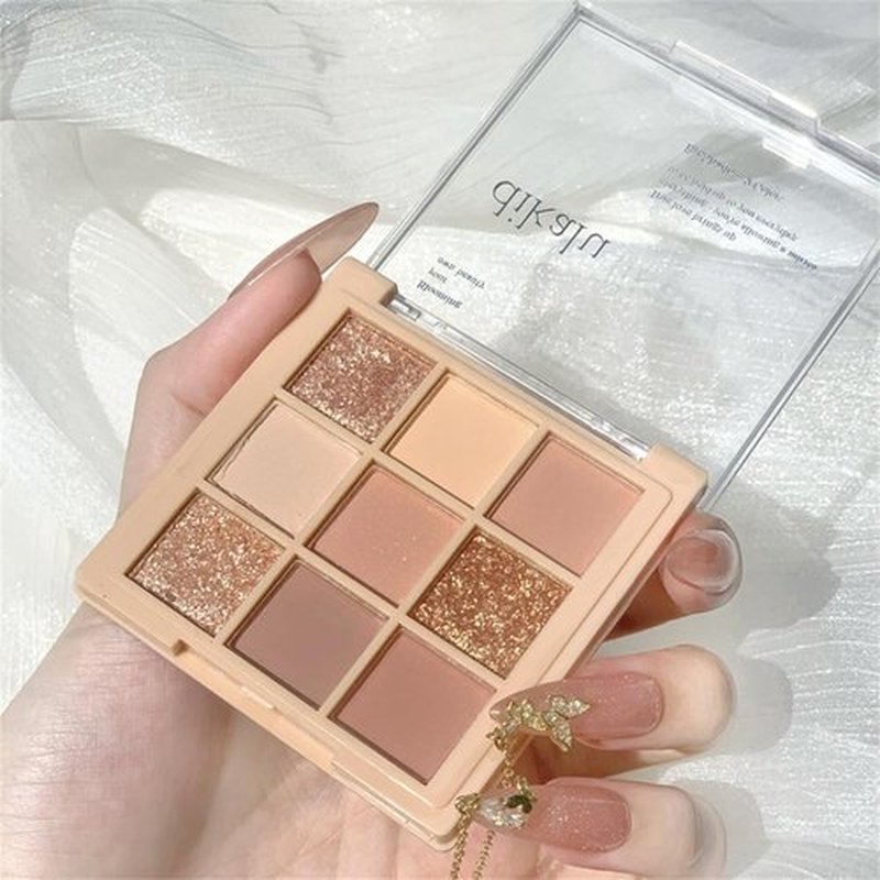 GHFCZOO Blooming Your Own Beauty Eyeshadow Palette, 9 Shades, Glitter and Matte Finishes (01#)