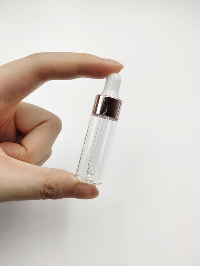 YYNGJCK 15Packs Sample Glass Dropper Bottles for Essential Oils, Mini Glass Vials Perfume Aromatherapy Cosmetic Liquid Containers With Glass Eye Dropper (5ml)