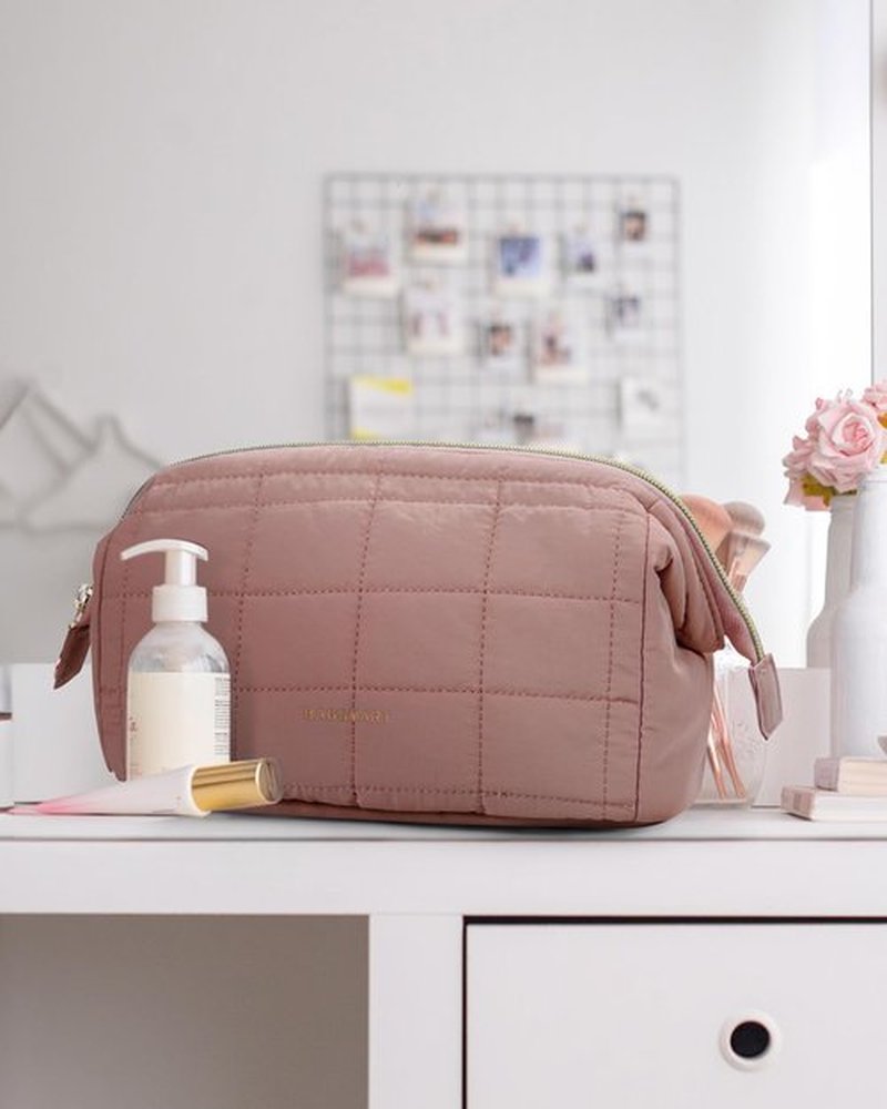 BAGSMART Makeup Bag Travel Toiletry Bag, Puffy Padded Make Up Bags for Women Makeup Organizer Case, Wide-open Pouch Purse Travel Essentials Toiletries Accessories Brushes, Dark Pink