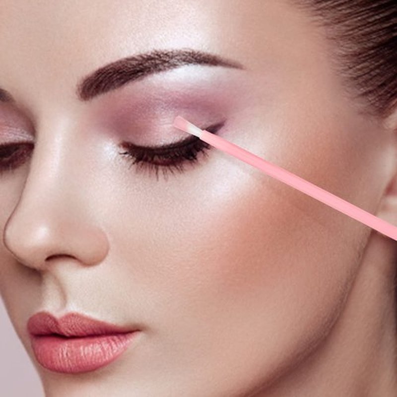 GCQQ 100PCS Disposable Lip Brushes, Pink Lipstick Applicator, Lip Wands Makeup Beauty Tool Kits PYO Cookie Paint Brush (Pink)