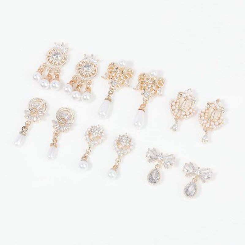 12Pcs Gold Nail Charms Nail Art Metal Alloy Nail Art Zircon Pearl Crystal Rhinestone Nail Art Jewellery Nail Diamond Rhinestone Charm for Girls Womans Craft DIY Nail Decoration