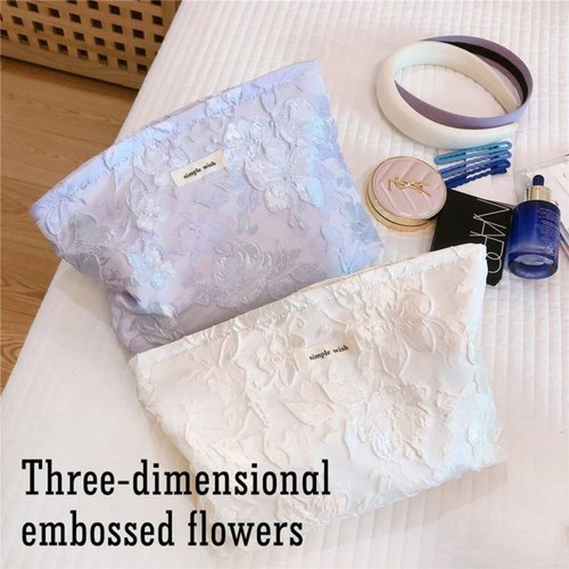 STARDW Flower Cosmetic Bags Makeup Bags for Women and Girls,Travel Makeup Bag Large Capacity Canvas Makeup Bag,Makeup Organizer Bag Zipper Pouch (Embossed white)