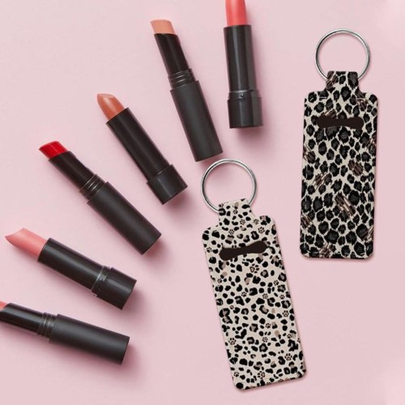 OLYCRAFT 2pcs Lipstick Holder Keychain Leopard Print Lip Balm Holders Elastic Diving Fabric Lipstick Keychains Portable Lipstick Holder Bags Lipstick Sleeve Key Ring Holder for Lipstick Chapstick