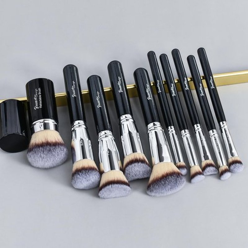 Bueart Design 18Pcs ULTRA SOFT Wood Handle Makeup Brushes set Make up brushes face brush Foundation Powder Blending Blush brushes (Pearl White)