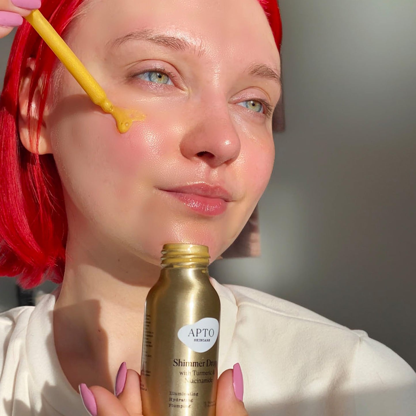 APTO Shimmer Drops w/Turmeric & Niacinamide: Nourishing Serum for a Subtle Sun-Kissed Face or Body Glow, 2 fl. oz.