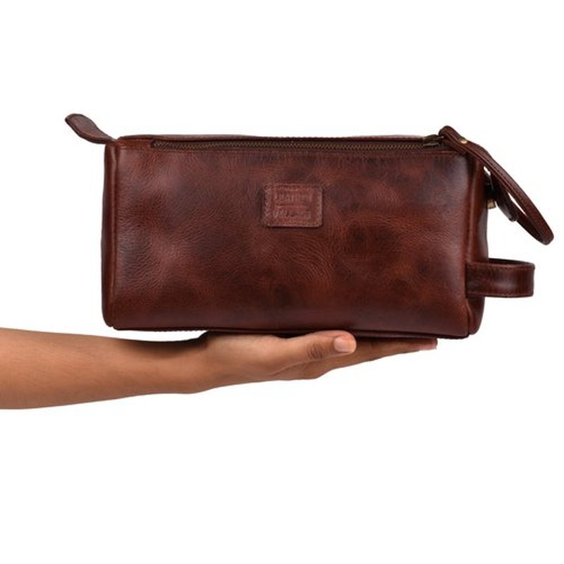 LEATHER VILLAGE Premium Leather Travel Toiletry Bag - Unisex Water-Resistant Travel Dopp Kit, Shaving & Cosmetic Organizer for Men & Women - Compact Bathroom Essentials - Cherry Brown