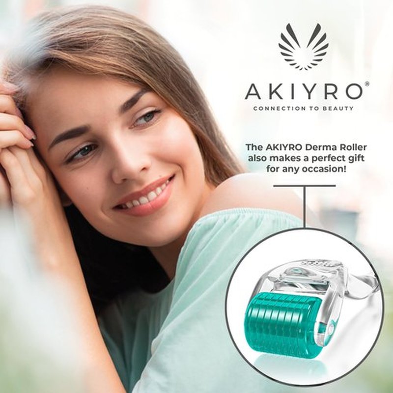 AKIYRO Derma Roller Titanium - 0.30mm Microderm Roller - Microneedle Roller with Case-Personal Use Microneedling Roller -192 Micro Needle Dermal Roller - At Home Microdermabrasion Face Roller (Green)
