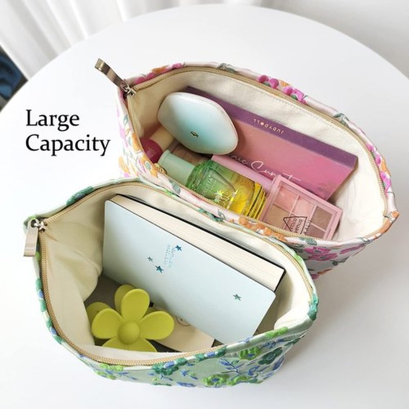 STARDW Floral Cosmetic Bags Makeup Bags for Women and Girls,Travel Makeup Bag Large Capacity Canvas Makeup Bag,Makeup Organizer Bag Zipper Pouch (Green Flowers)