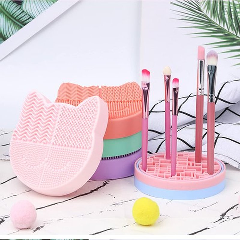 Silicon Makeup Brush Cleaner Mat with Brush Drying Holder Brush Cleaner Mat Portable Cat Shaped Cosmetic Brush Cleaner Pad cleaning mat manual make up brush cleaner cleanser machine(New Light Green)