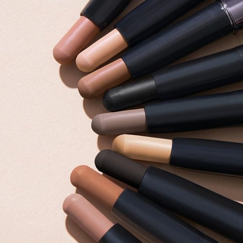 Julep Eyeshadow 101 Crème-to-Powder Waterproof Eyeshadow Stick – Hazelnut Matte – Long-Lasting, Crease-Proof, Medium BeigeMatte Eyeshadow with Built-in Smudger