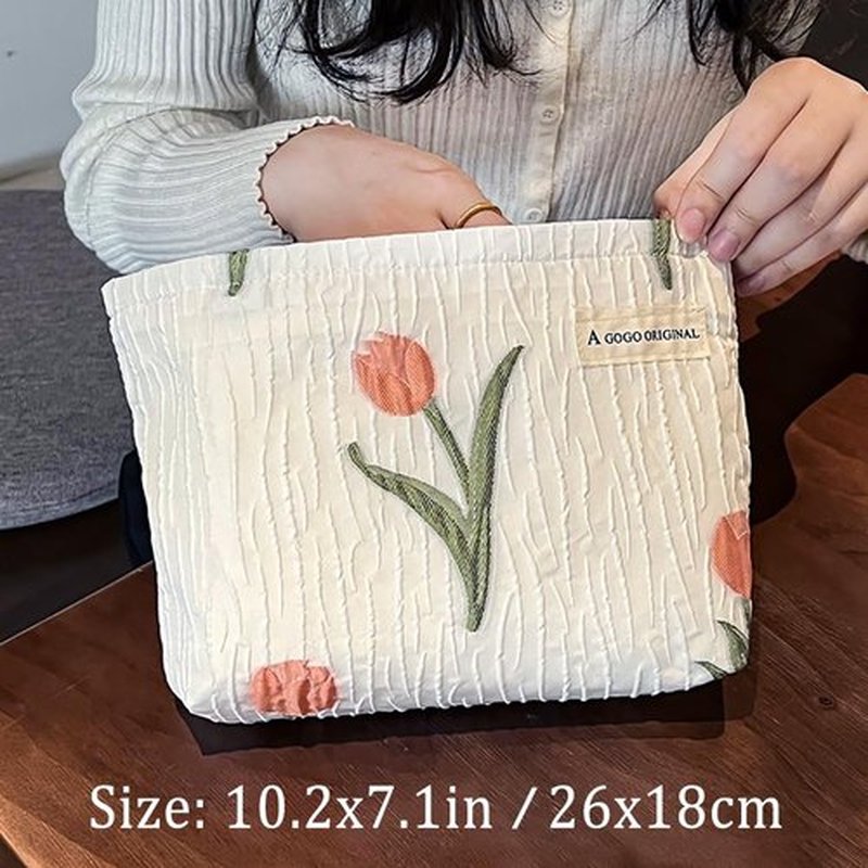 STARDW Aesthetic Makeup Bag for Women Travel Toiletry Bag Large Capacity Makeup Organizer Bag Floral Cosmetic Bags Zipper Pouch (Tulip White)