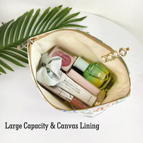 STARDW Aesthetic Floral Makeup Bag Cosmetic Bags for Women, Cute Small Makeup Bag for Purse,Travel Toiletry Bag Skincare Bag,Makeup Bag Organizer Zipper Makeup Pouch