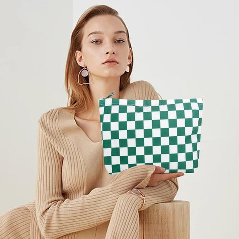Wudimeitt Cosmetic bag Makeup bag Preppy Cute Corduroy Toiletry bag for women travel essentials (Plaid green)