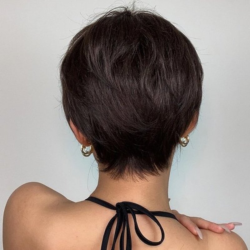 BERON Black Pixie Cut Wig for Women Black Pixie Cut Bob Wig Short Straight Pixie Cut Wig with Bangs Synthetic Heat Resistnat Halloween Cosplay Daily Use