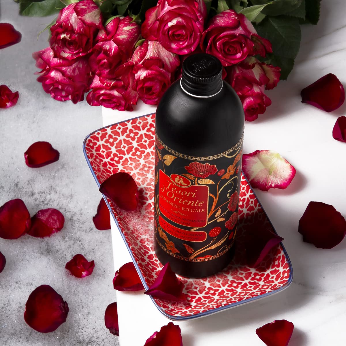 Tesori d'Oriente: "Japanese Rituals" Bath Cream with Tsubaki Oil and Peony 16.9 Fluid Ounce (500ml) Bottle [ Italian Import ]