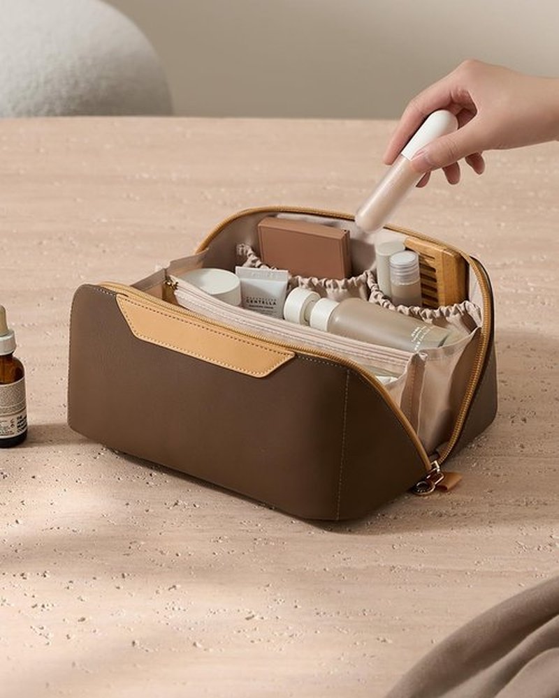 EACHY Travel Makeup Bag,Large Capacity Cosmetic Bags for Women,Waterproof Portable Pouch Open Flat Toiletry Bag Patchwork Makeup Bag (DK-Brown)
