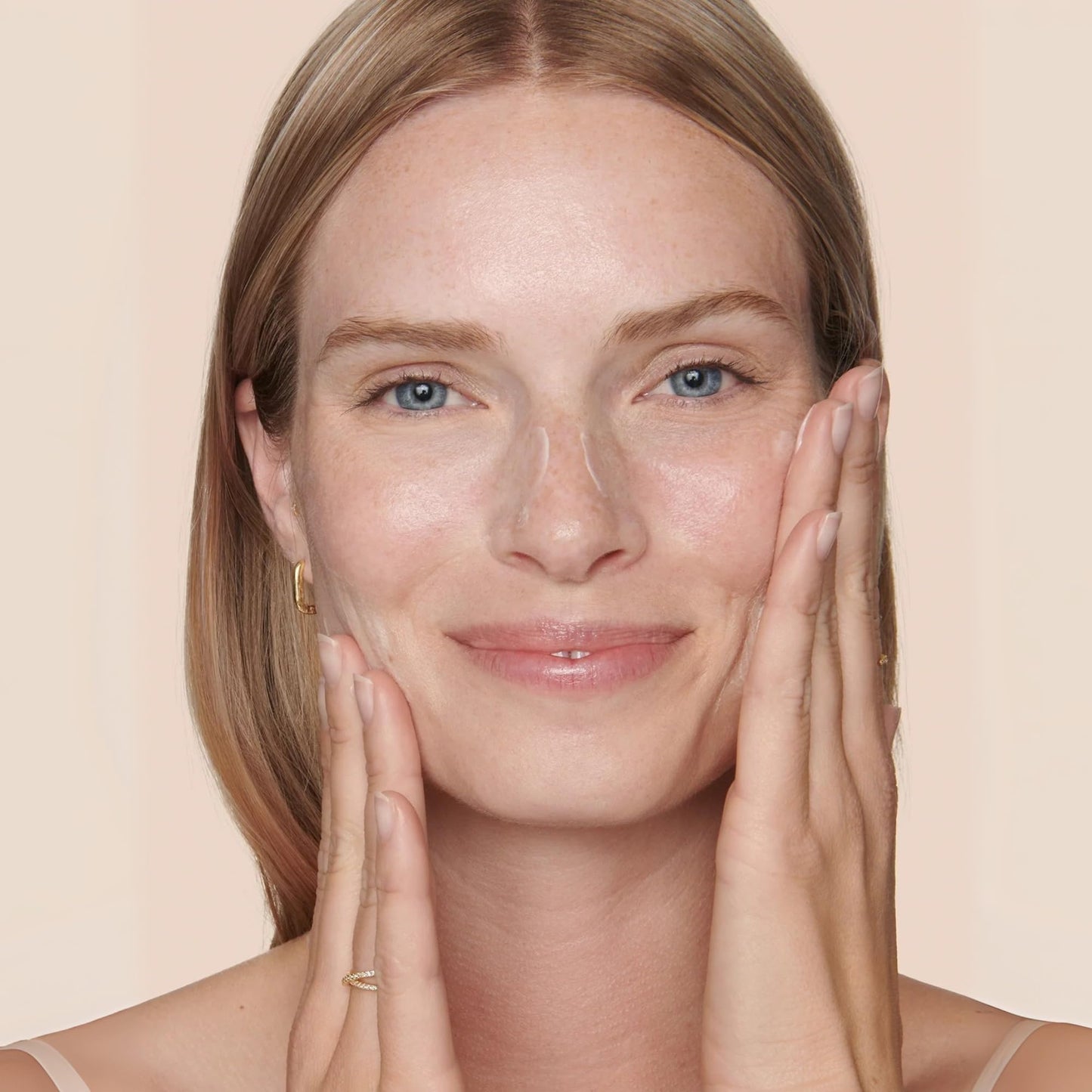 Shani Darden Hydration Peptide Cream, Oil-Free Face Moisturizer with Peptides, Squalane, Niacinamide & Ceramides for Normal to Dry Skin, Up to 72 Hours of Hydration Without Clogging Pores, 2.5 fl oz