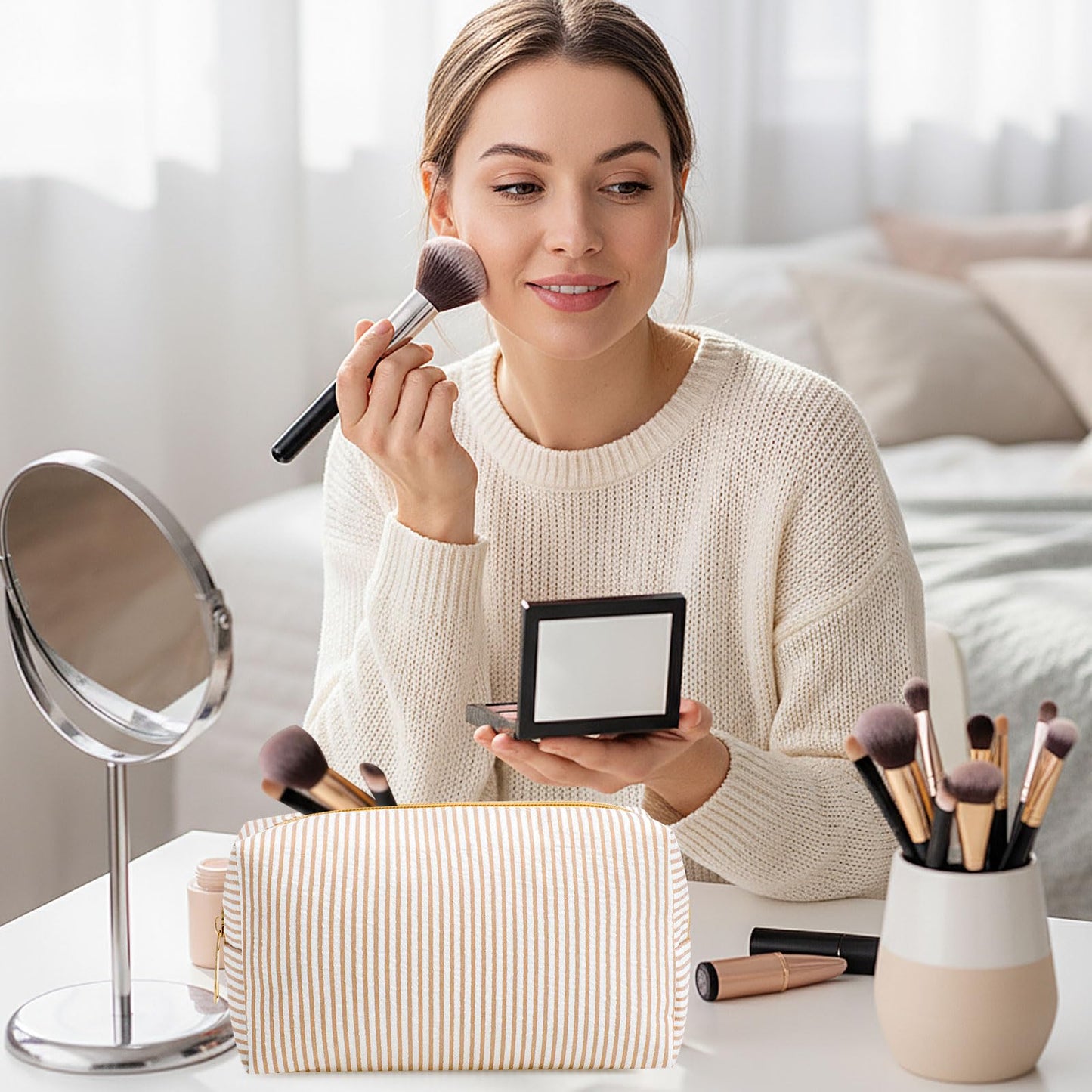 Sanwuta 6 Pcs Seersucker Cosmetic Bags Bulk Seersucker Makeup Bags Stripe Women Pouch Large Preppy Storage Pouch Toiletry Travel for Wedding Bridesmaid Bride Favor Back to Teacher Gift (Khaki)