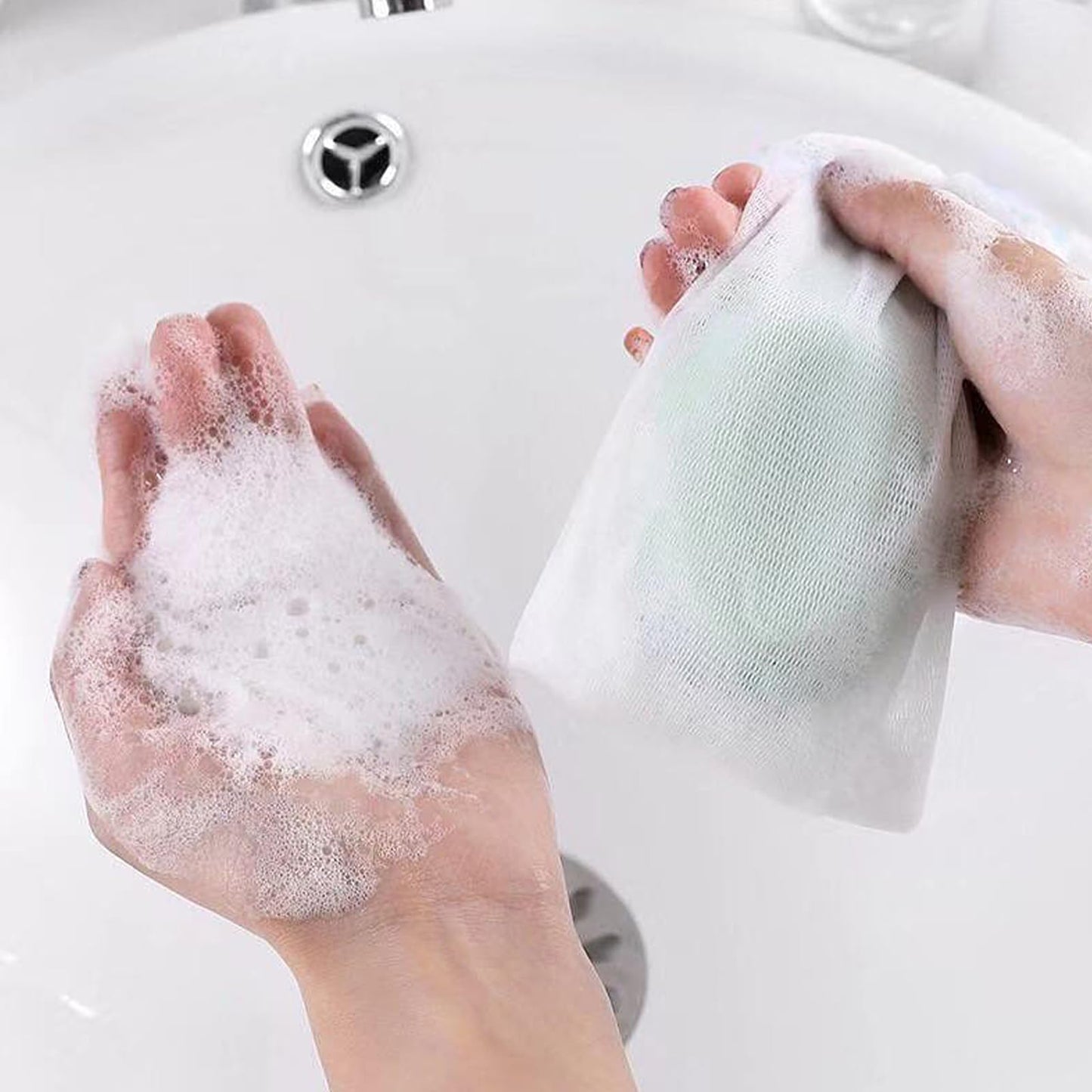 Mozeat Lens 20 PCS Exfoliating Mesh Soap Saver Pouch Bag Mesh Soap Bag Handmade Soaps Bubble Meshs Net Bags with Drawstring Meshs Foaming Net Soaps Sack Bags for Bath & Shower