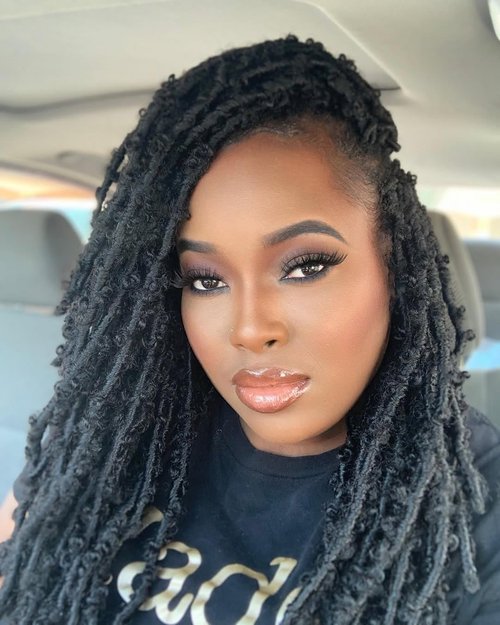 NISEYO NU Short Pre-looped Butterfly Locs Crochet Hair 12 Inch 8 Packs Light Weight & Soft Distressed Locs,1B(Natural Black)