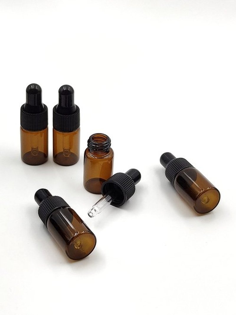 YYNGJCK 15Packs 5ml Tiny Amber Glass Mini Dropper Bottles for Essential Oils, Cosmetics, and Liquid Small Empty Travel Sample Vials with Dropper and Black Caps
