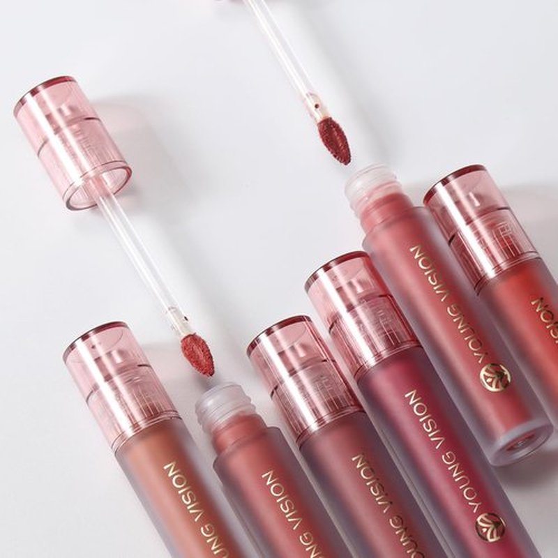 YOUNG VISION Nude Matte Lipstick – Velvety Liquid Lip Cream, Smooth Application, Comfortable Wear with a Soft Finish, Available in Nude & Vibrant Shades – Keeps Lips Soft and Hydrated