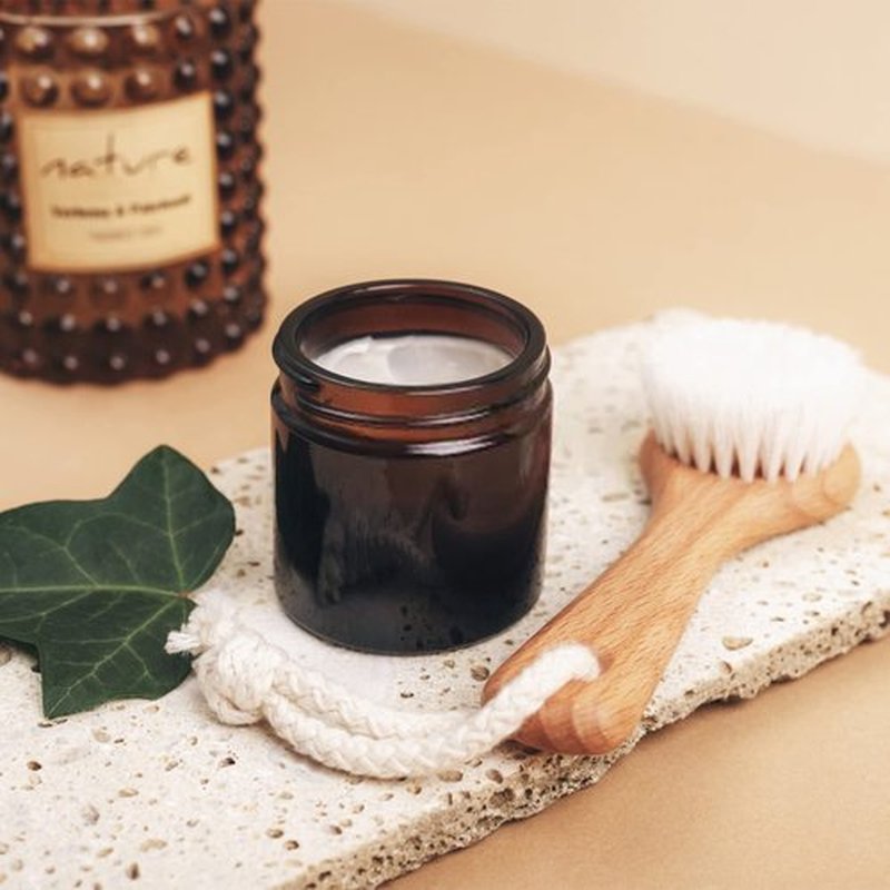 Keketin 4 oz Amber Glass Jars,15 Pack Empty Cosmetic Containers with Inner Liners and Black Lids,Refillable Round Cream Jars for Lotion,Bath Salts,Travel