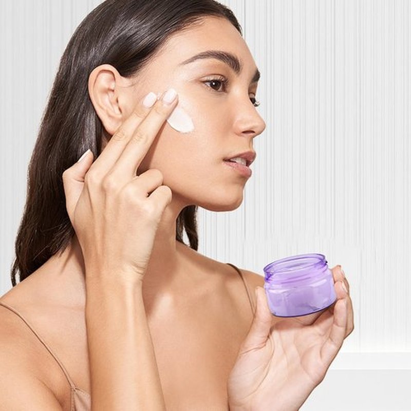 Cosywell Travel Size Containers for Toiletries Leak Proof Plastic Travel Jars for Creams 1 Oz 4 Pack TSA Approved Trave Bottles Refillable Cosmetic Containers for Lotion Makeup Cosmetics (Purple)