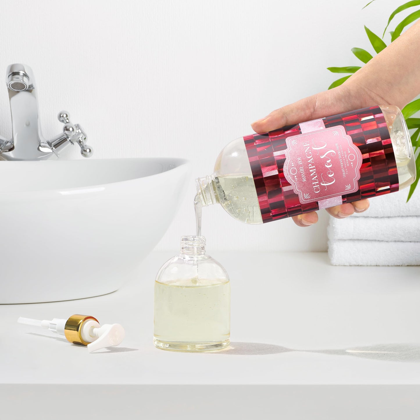 ROMIIE ZOI Christmas Liquid Hand Soap Refill - 750 ML/ 26 FL OZ