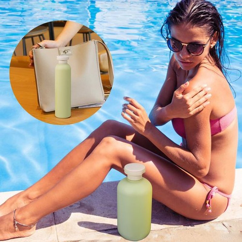 UMETASS 10oz Squeeze Bottles with Flip Cap, Refillable Plastic Travel Bottles for Creams, Lotion, Shampoo, Conditioner (2 Pcs)