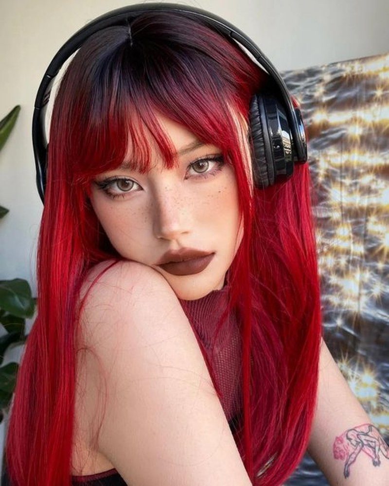 ENTRANCED STYLES Red Wig for Women Ombre Red Long Straight Wig with Bangs Synthetic Cosplay Wigs for Hallween Chrismas Daily Party Used 22Inch